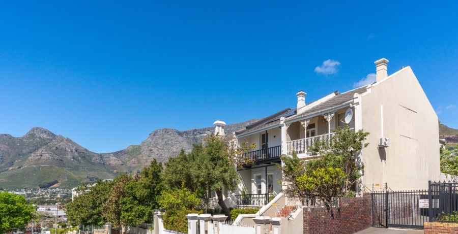 3 Bedroom Property for Sale in Gardens Western Cape